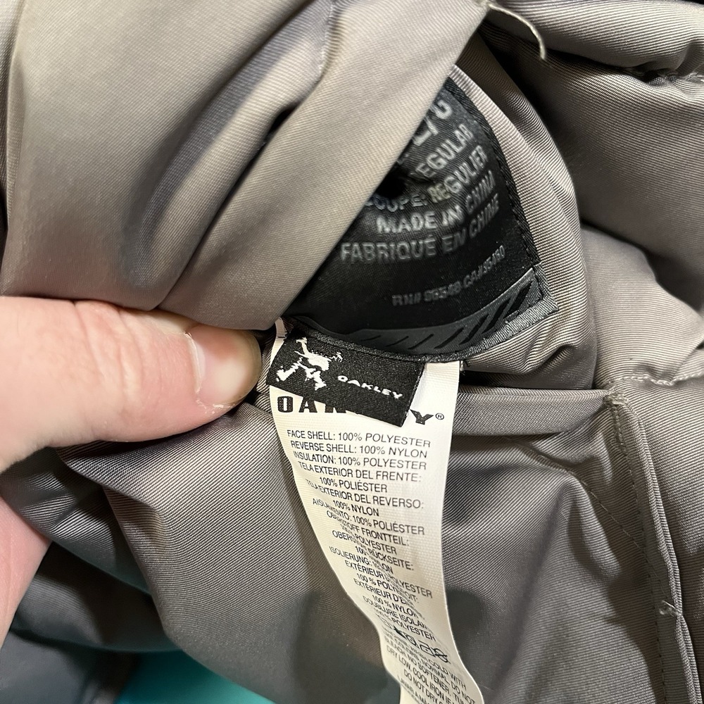 Oakley Command Reversible Puffer Vest Gray Mens Size Large Y2k Insulated Winter View 6